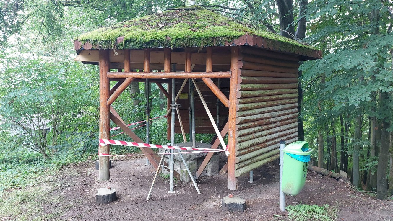 Ravené-Schutzhütte am oberen Berggrabenweg in Ilmenau wird einer Generalüberholung unterzogen