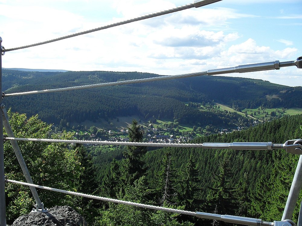 Blick vom Großen Hermannstein auf Manebach