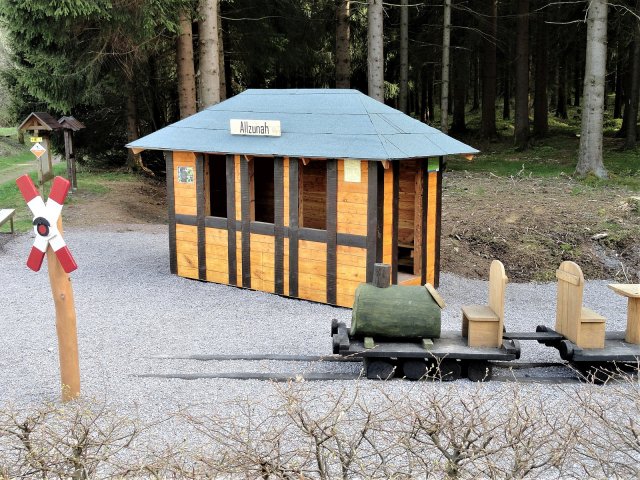 Frauenwald - Spielplatz Laura - Allzunah