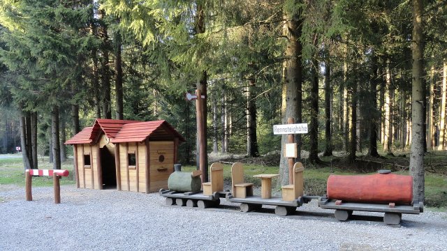 Frauenwald - Spielplatz Laura - Rennsteighöhe