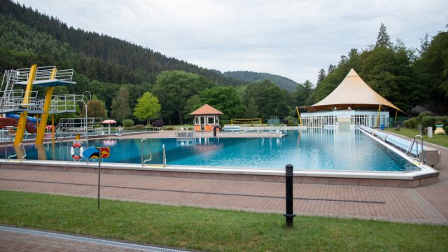 Freibad Sprungturm