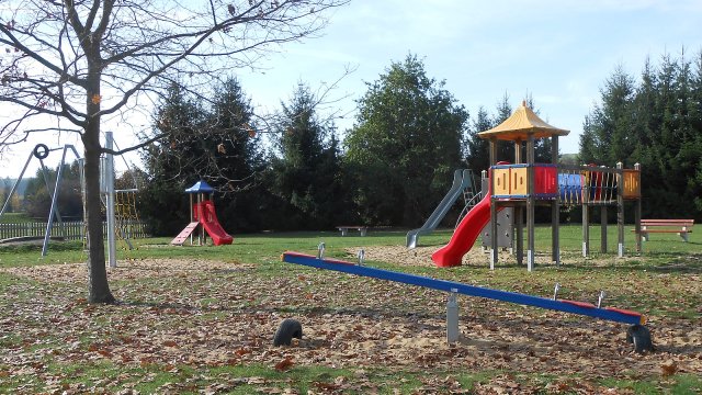 Gräfinau-Angstedt - Spielplatz Hinter den Gärten