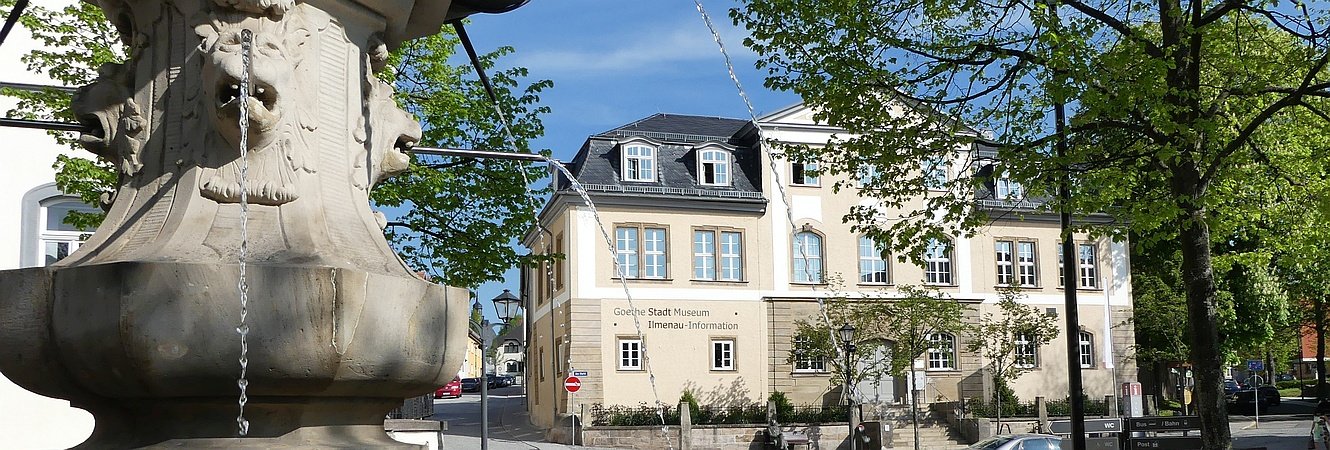 Amtshaus vom Hennebrunnen aus fotografiert