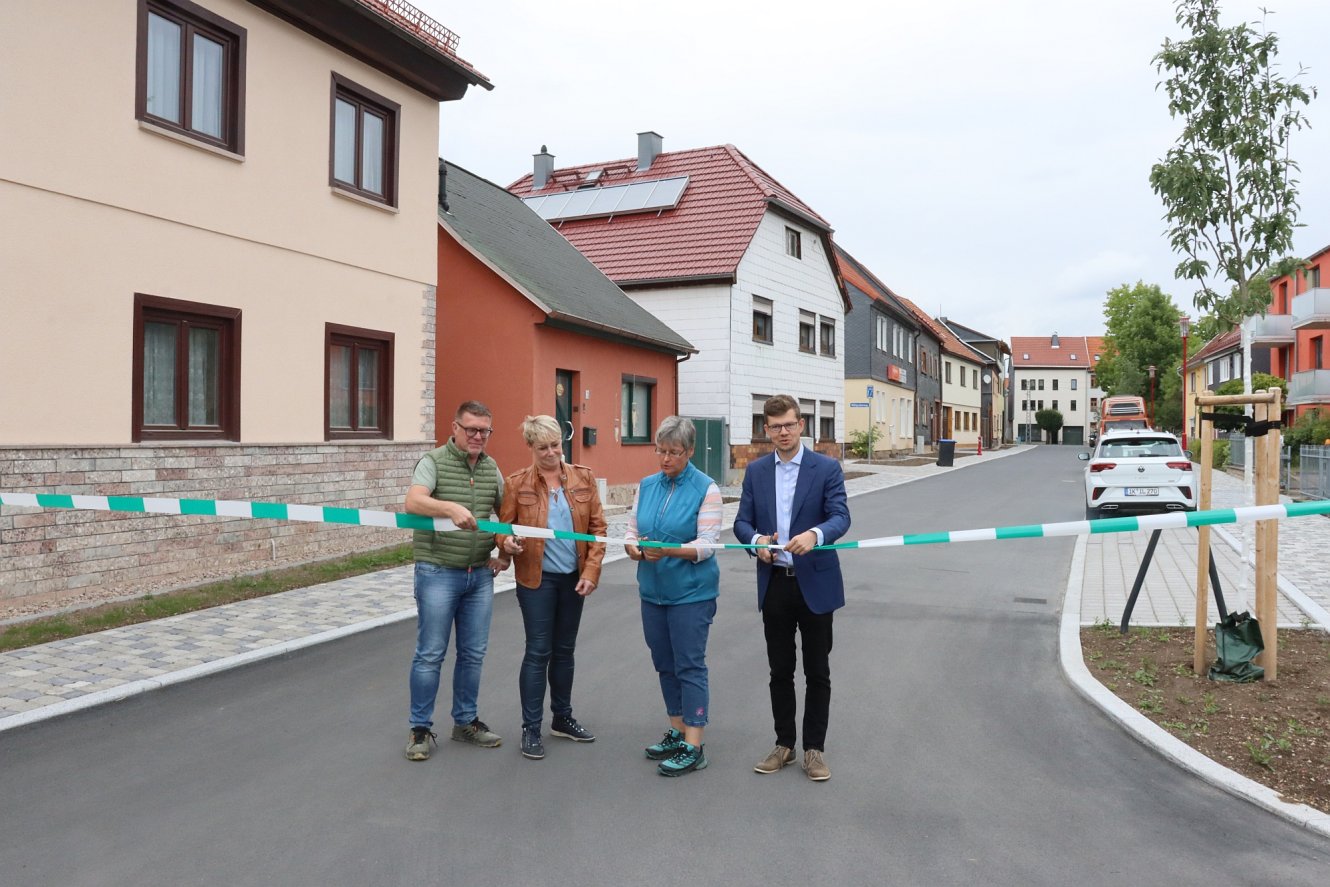 Freigabe der Mühlstraße im Ilmenauer Ortsteil Stadt Langewiesen nach umfangreicher Sanierung
