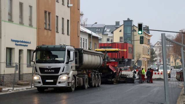 Oehrenstöcker Straße in Ilmenau wieder für den Verkehr freigegeben