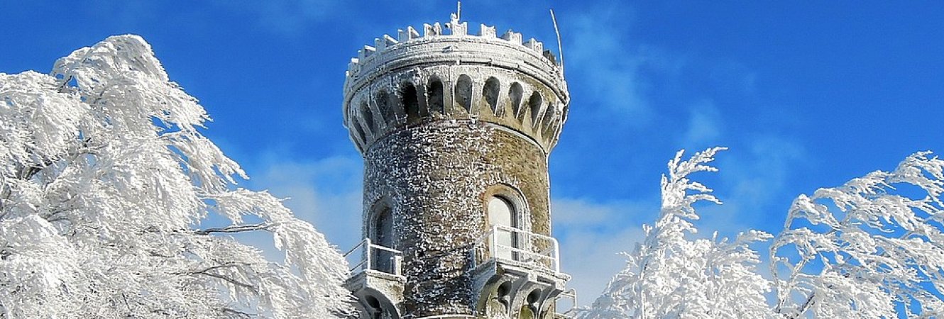 Kickelhahnturm im Winter