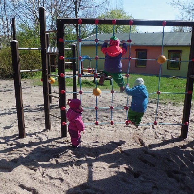 Kindergarten Hüttengrund - Das große Kletternetz