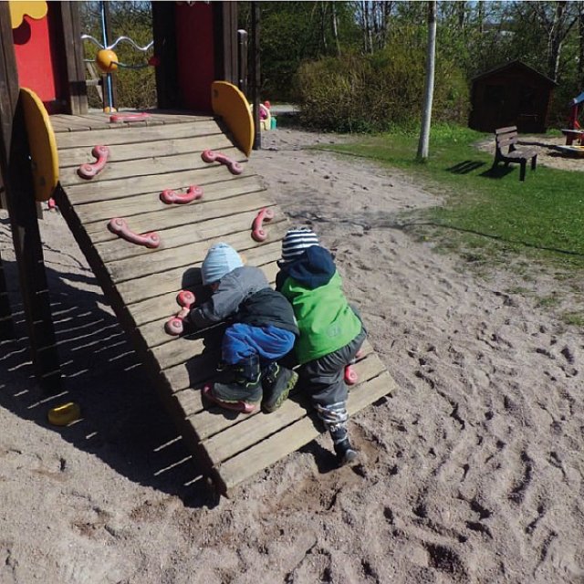 Kindergarten Hüttengrund - Die schräge Wand