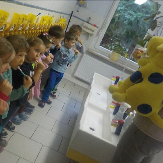 Kindergarten Hüttengrund - Ein Waschraum