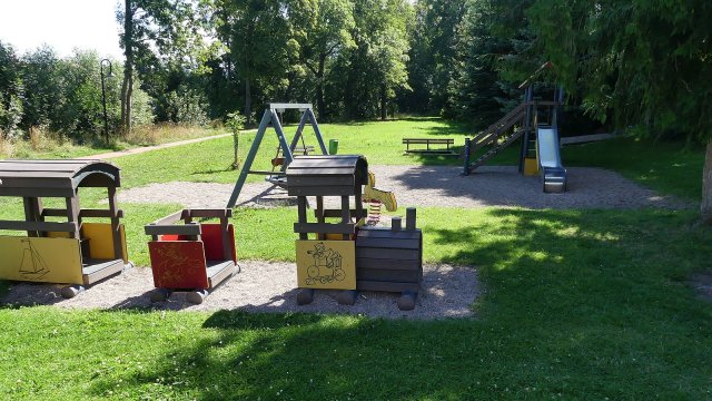 Langewiesen - Spielplatz Bockrand / Ziegeleiweg