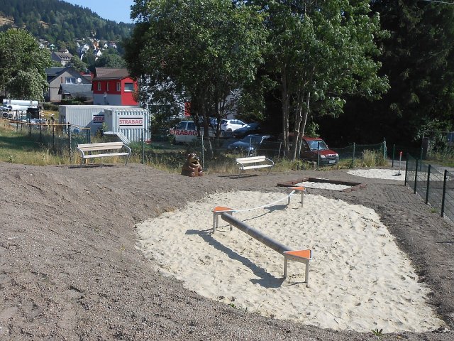 Manebach - Spielplatz Hammerweg