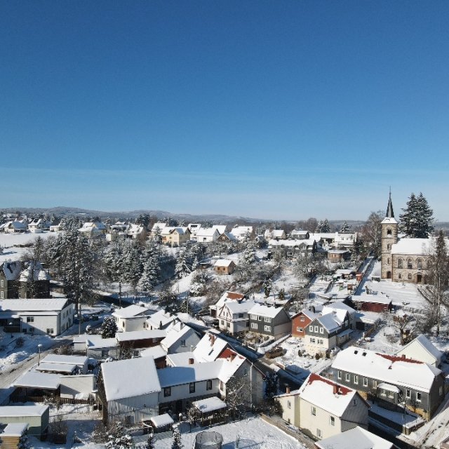 Ortsmitte mit Kirche