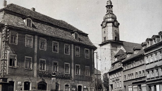 Platz am Apothekerbrunnen