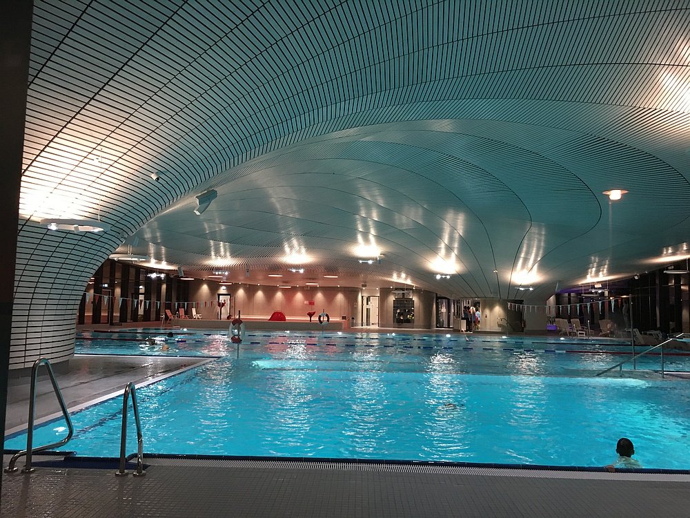 Schwimmhalle Innen