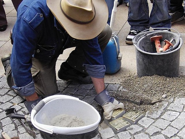 Verlegung der Stolpersteine im Jahr 2008