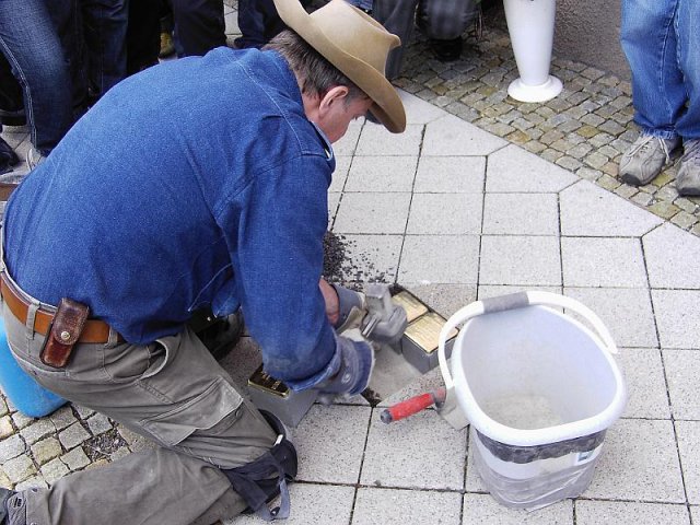 Verlegung der Stolpersteine im Jahr 2008