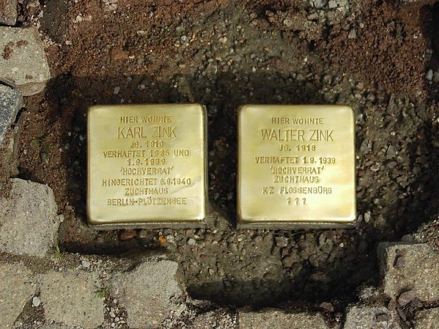 Verlegung der Stolpersteine im Jahr 2010 - vor der Pfortenstraße 21