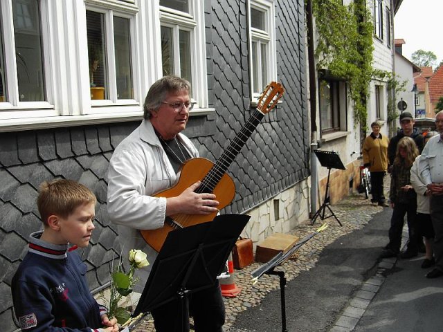 Verlegung der Stolpersteine im Jahr 2010 - vor der Pfortenstraße 21