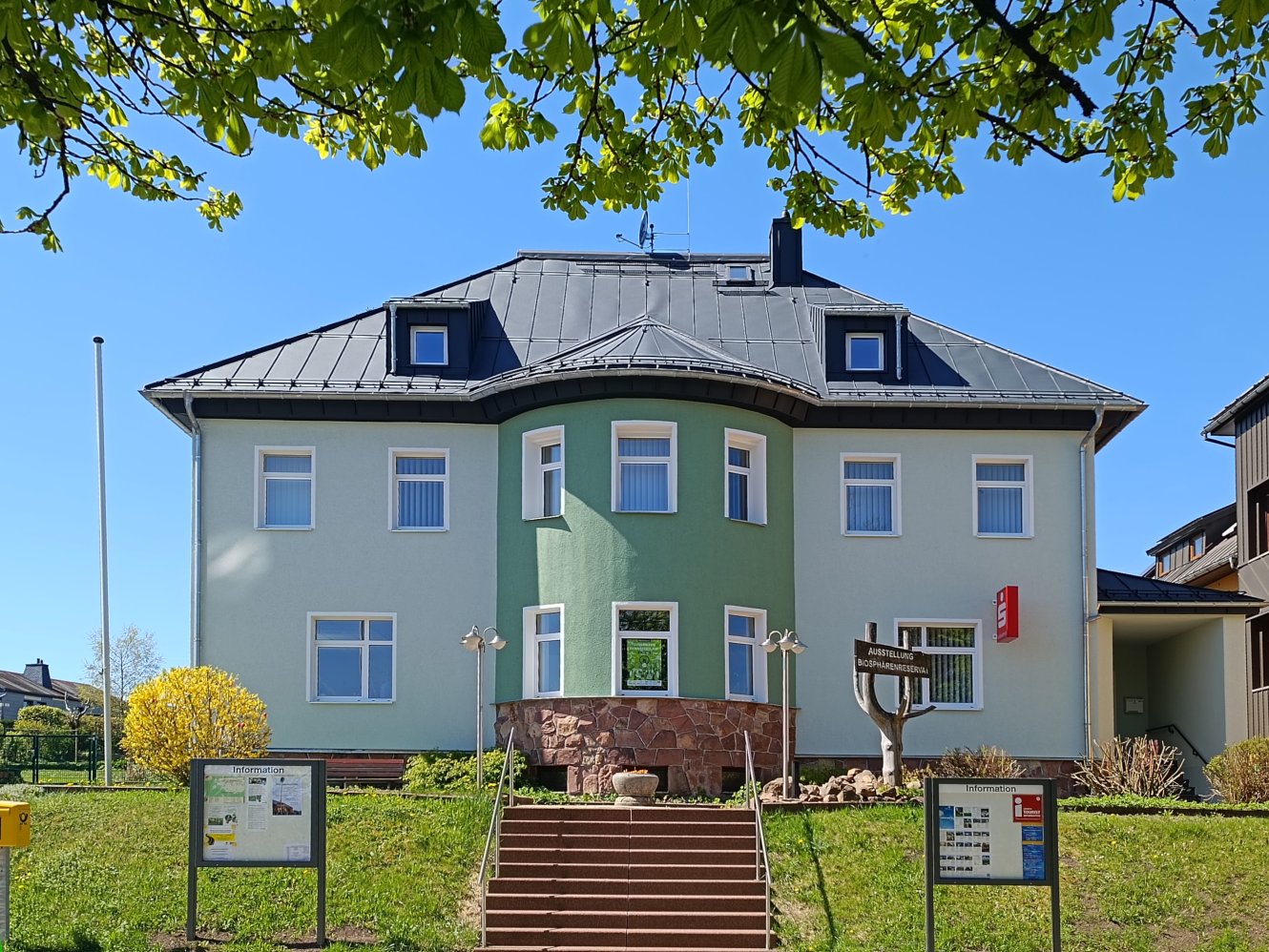 Tourist-Information Frauenwald