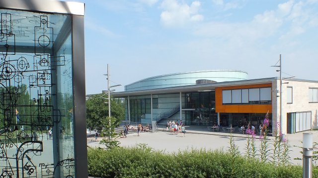 Campus der TU Ilmenau mit Humboldtbau