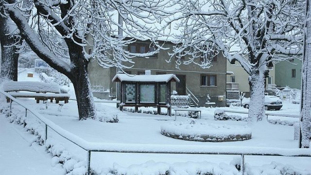 Lindenplatz Unterpörlitz im Winter, Foto: Horst Bradsch