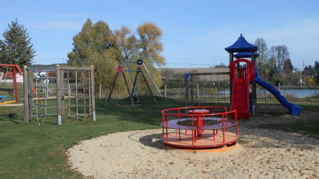 Wümbach - Spielplatz Ilmenauer Fußweg