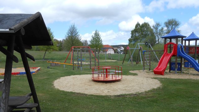 Wümbach - Spielplatz Ilmenauer Fußweg