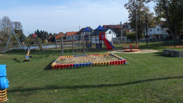 Wümbach - Spielplatz Ilmenauer Fußweg