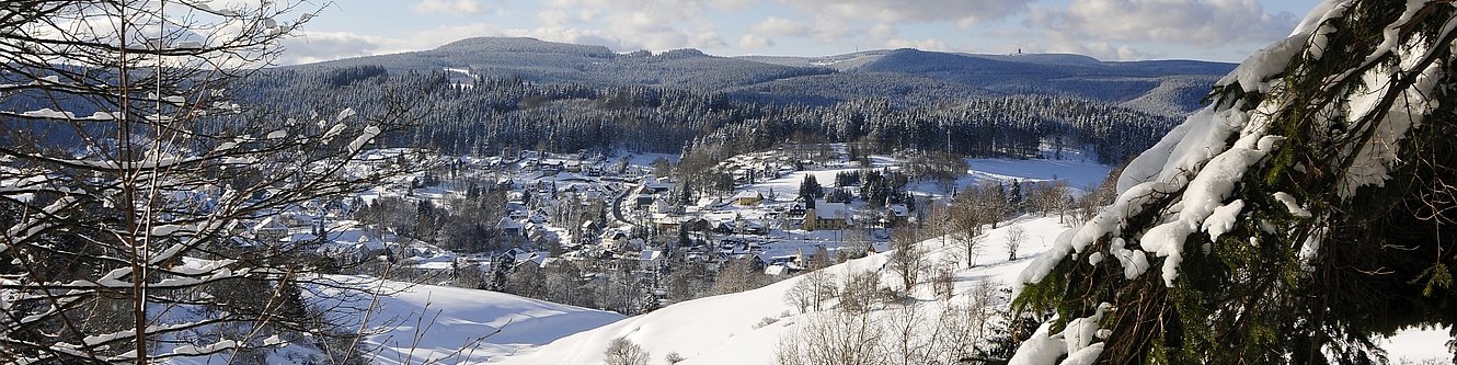 Stützerbach im Winter Blick vom Panoramaweg